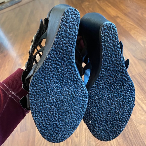 Madden Girl size 7.5 Duff wedge sandal - Picture 7 of 8